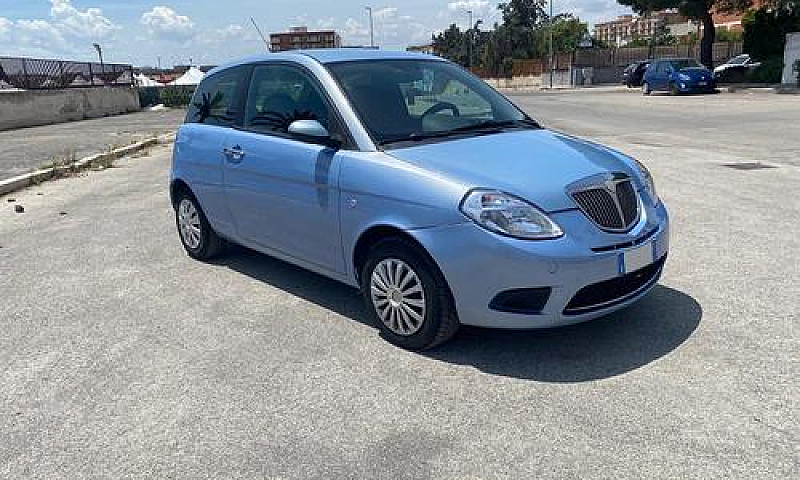 Lancia Ypsilon 1.3 M...