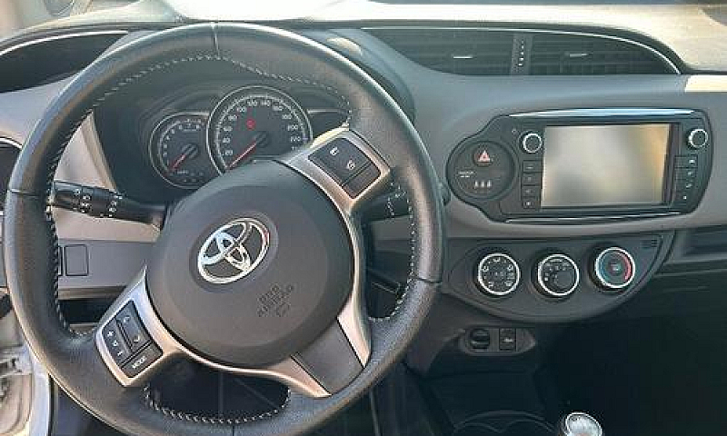 Toyota Yaris 1.3 Bz ...
