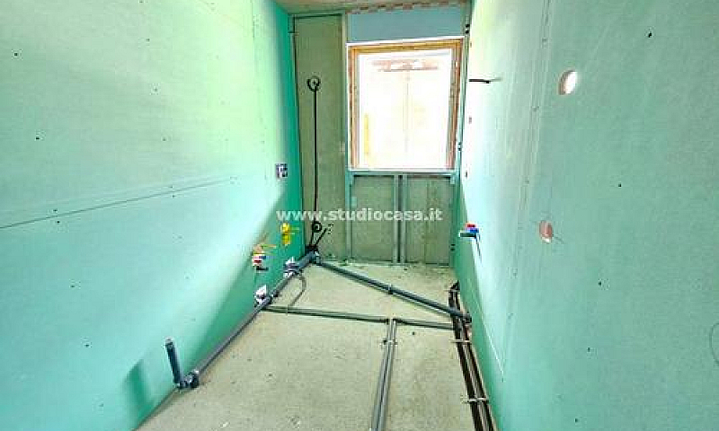 Nuovo 2 Camere Con G...