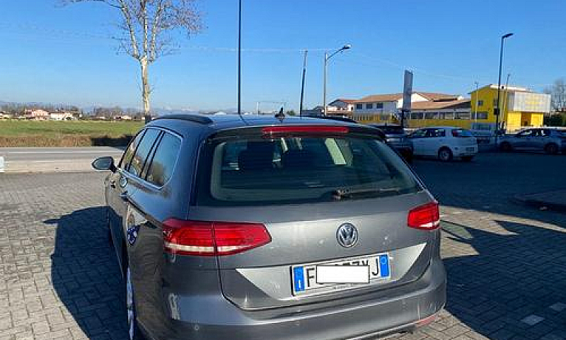 Volkswagen Passat Va...