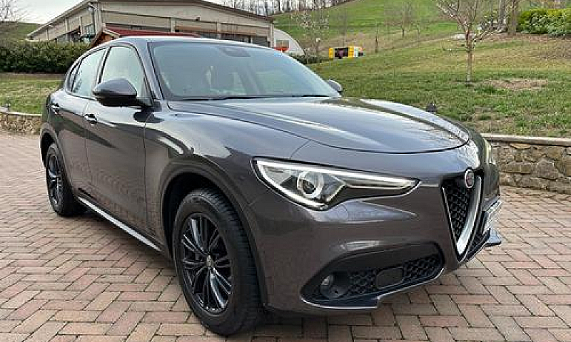 Alfa Romeo Stelvio 2...