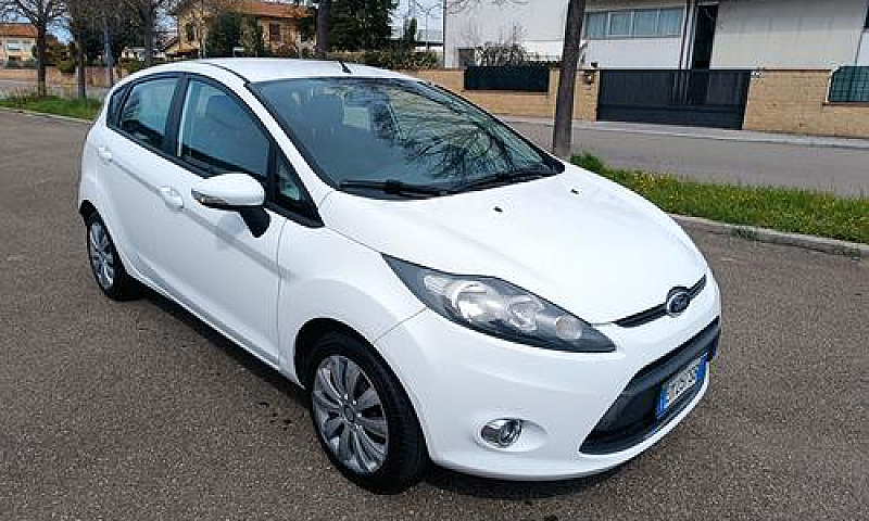 Ford Fiesta 1.2 Benz...