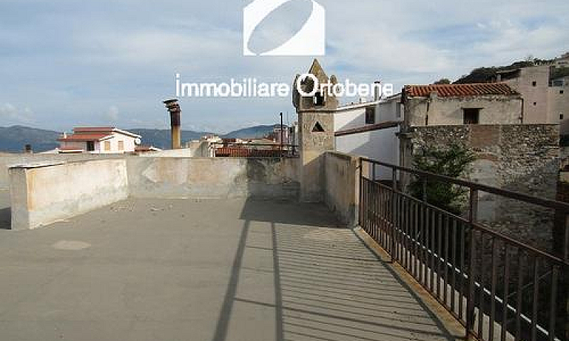 Casa Singola In Cent...