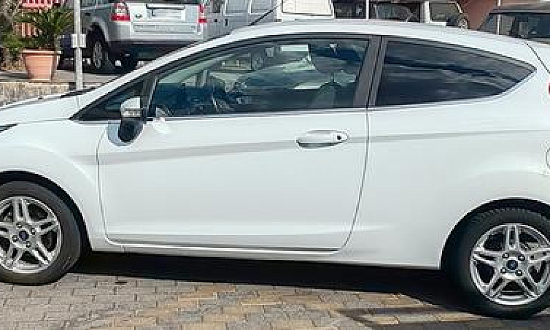 Ford Fiesta 1.6 Tdci...