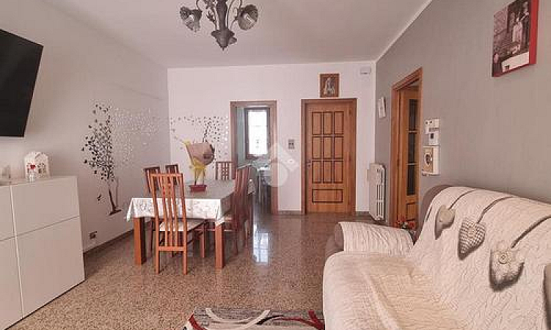3 Locali A Castellal...