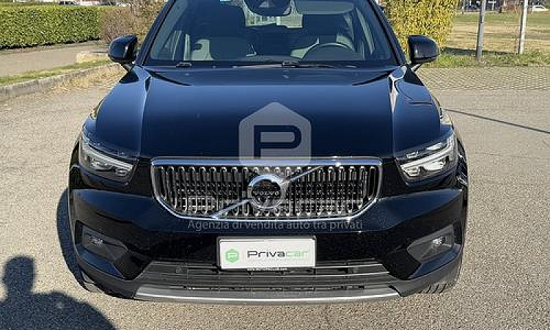 Volvo Xc40 T2 Moment...