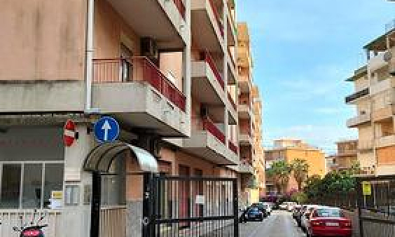 Ampio Pentavani Su V...