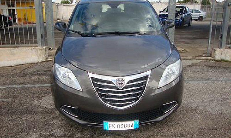 Lancia Ypsilon 1.2 K...