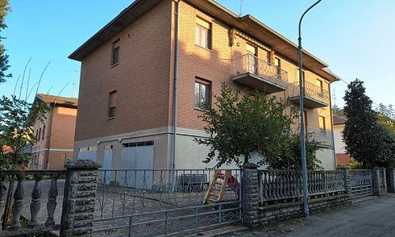 Appartamento Con 3 C...