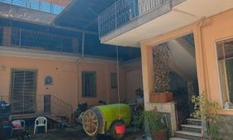Palazzo Frattamaggio...