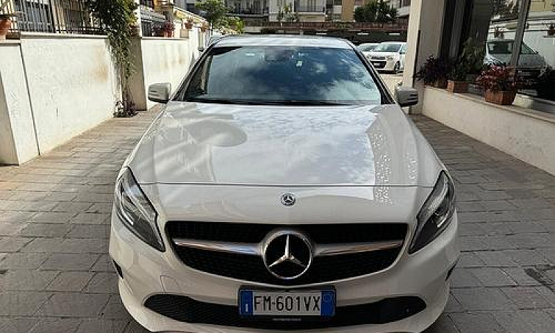 Mercedes A 200 D Aut...