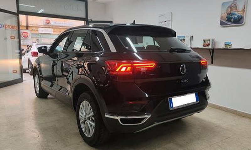 Volkswagen T-Roc 2.0...
