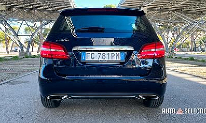 Mercedes Classe B. (...