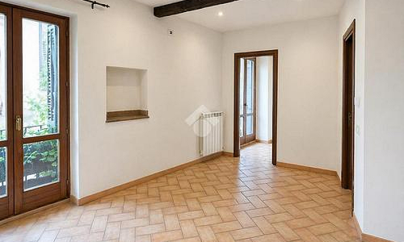 2 Locali A Viterbo...