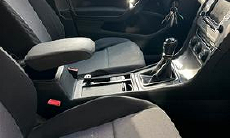 Volkswagen Golf 7...