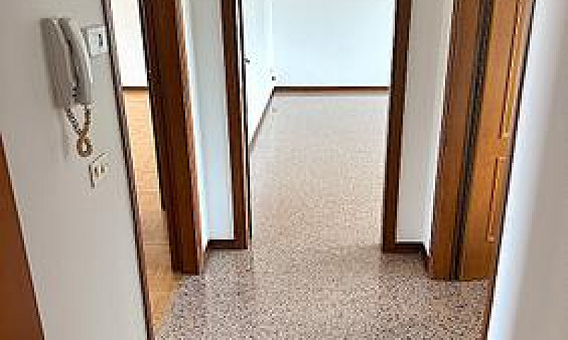 Ampio Quadrilocale C...
