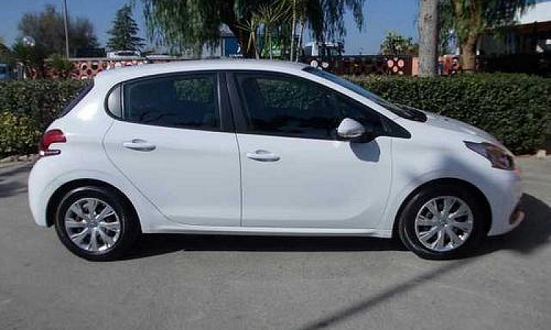 Peugeot 208...