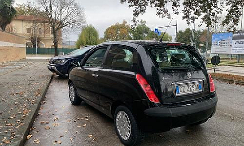 Lancia Ypsilon 1.2 O...