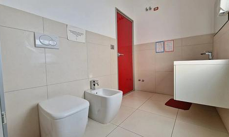 Attico Uso Ufficio 3...