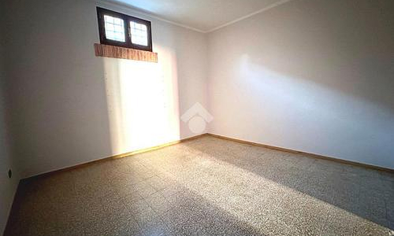 3 Locali A Barletta...