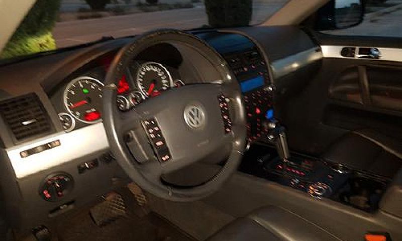 Volkswagen Touareg 2...