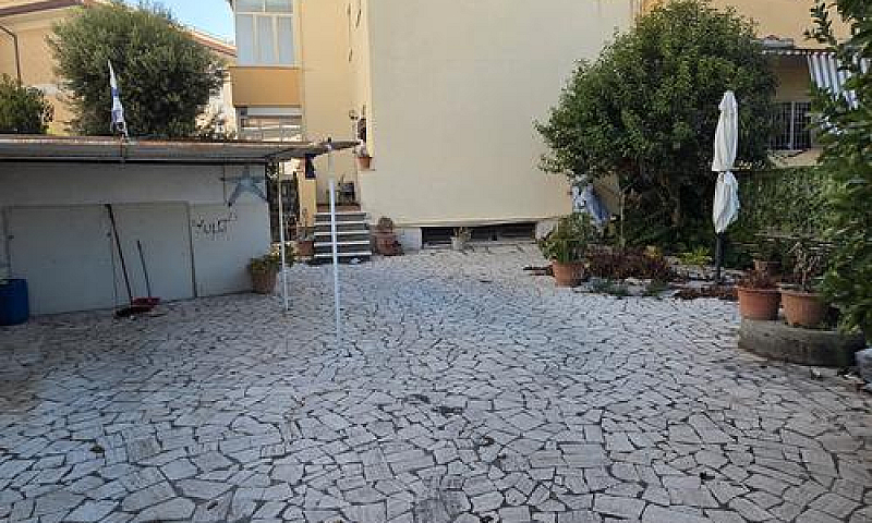 Trilocale Zona Marec...