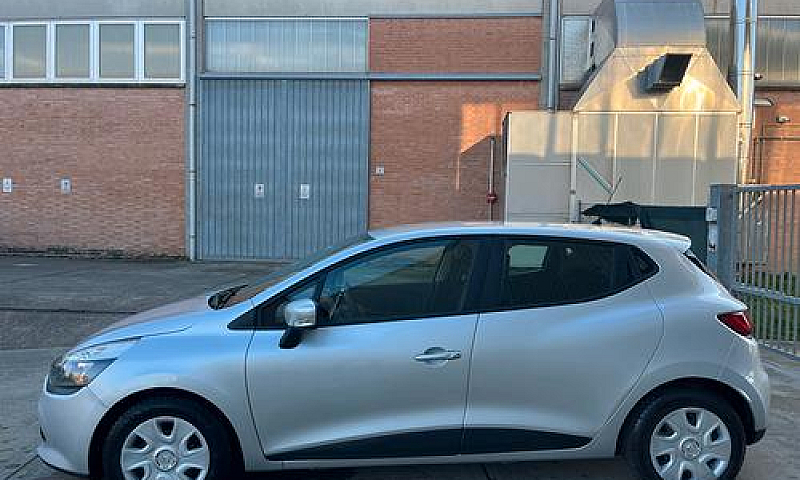 Renault Clio 1.5 Dci...