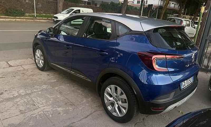 Renault Captur Blue ...