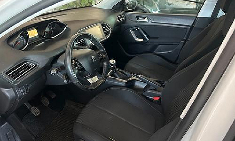 Peugeot 308 1.6 E-Hd...