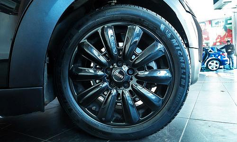 Mini Cooper Sd Count...