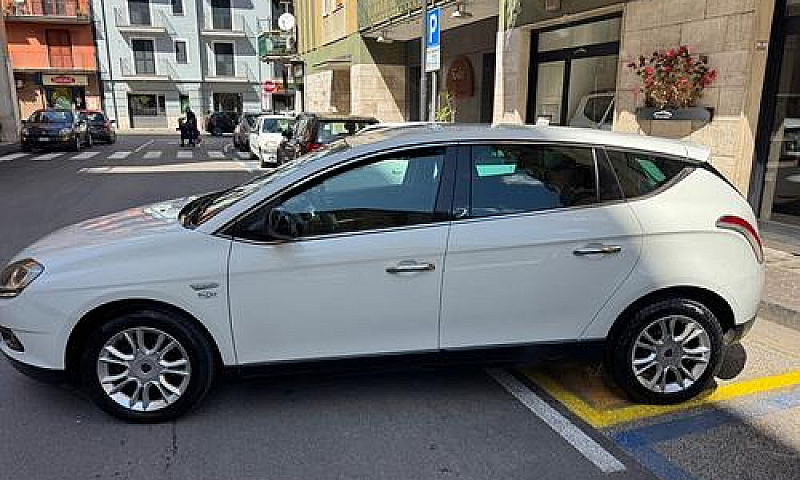 Lancia Delta 1.6 Mjt...