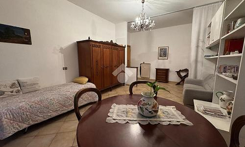 3 Locali A Scandicci...