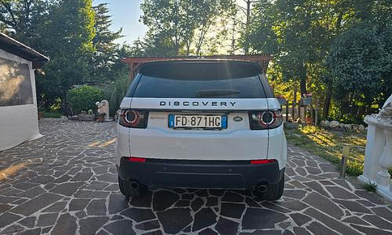 Land Rover Discovery...