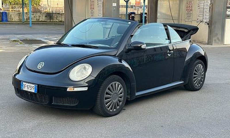 Volkswagen New Beetl...