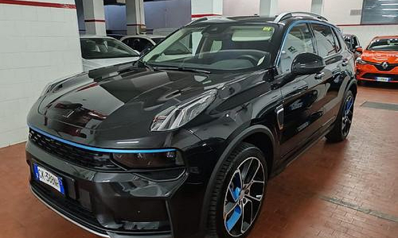 Lynk & Co 01 Phev...