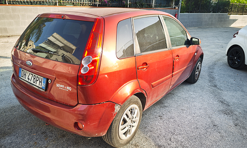 Ford Fiesta 1.4Benzi...