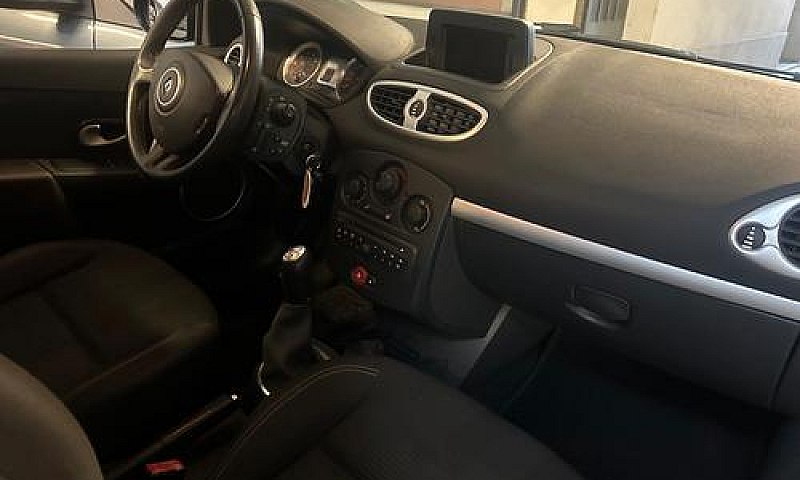 Renault Clio 1.2 16V...