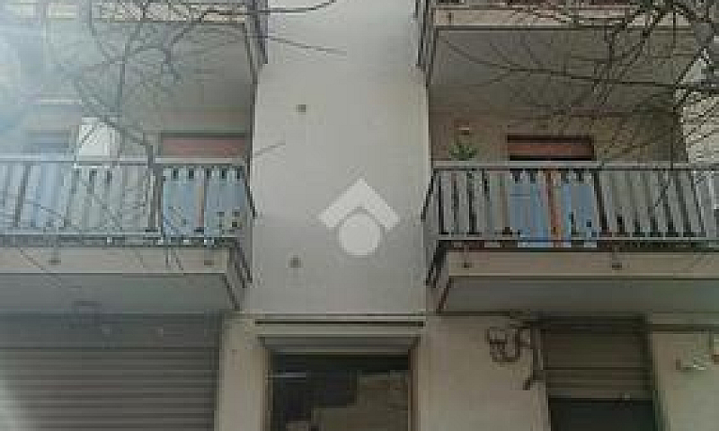 4 Locali A Rutiglian...