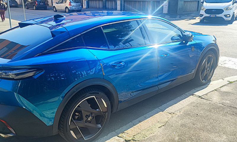 Peugeot 408...