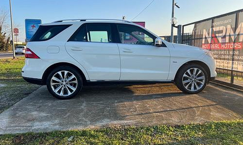Mercedes-Benz Ml 250...