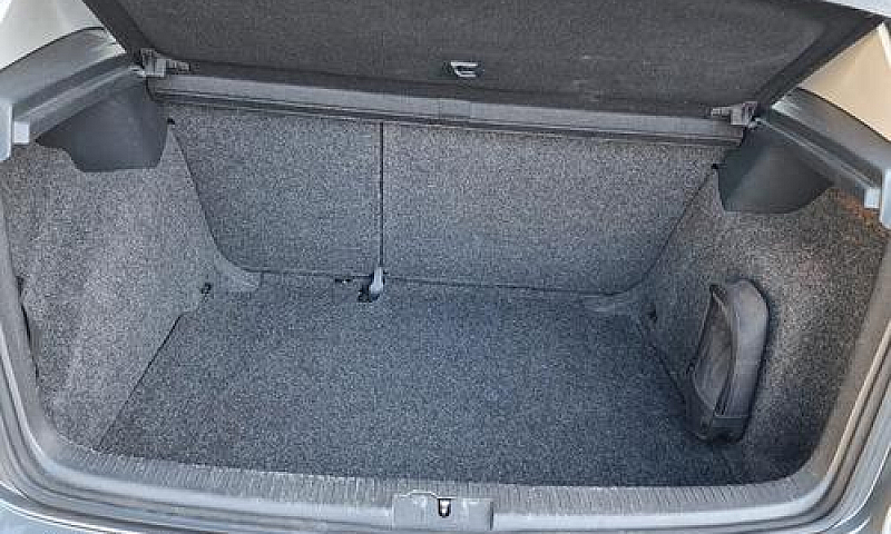 Volkswagen Golf 1.2 ...