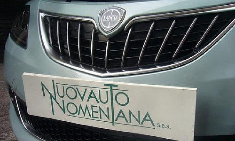 Lancia Ypsilon 1.2 6...