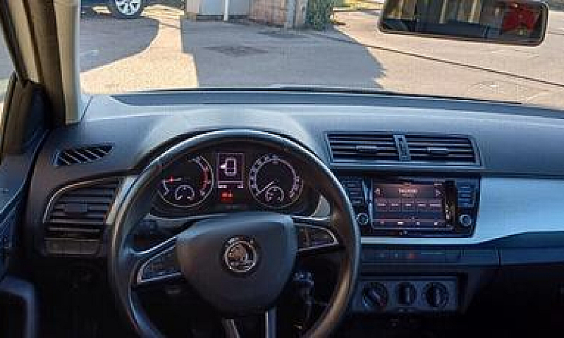 Skoda Fabia 1.0 Mpi ...