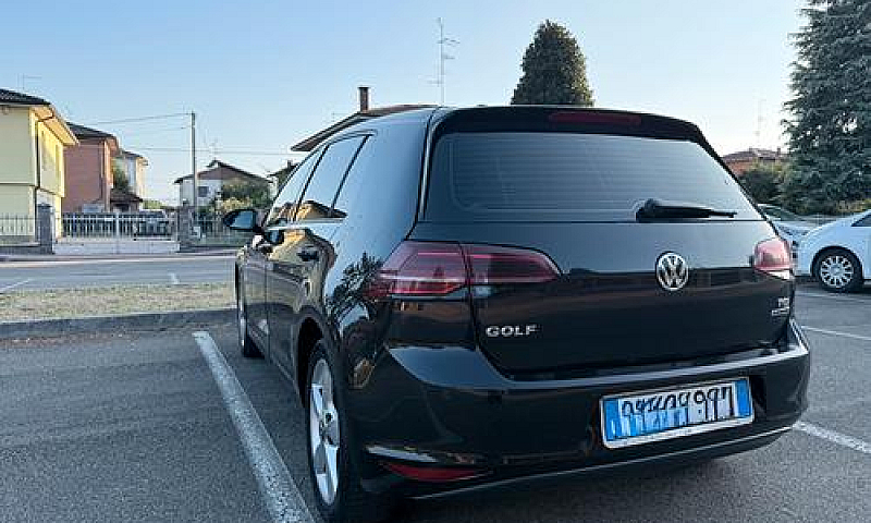 Volkswagen Golf A Me...
