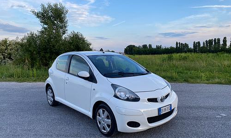 Toyota Aygo 1.0 69 C...