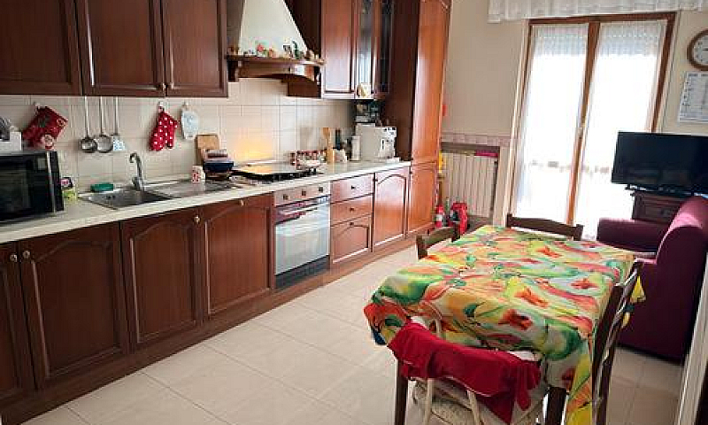 Appartamento A Lavel...