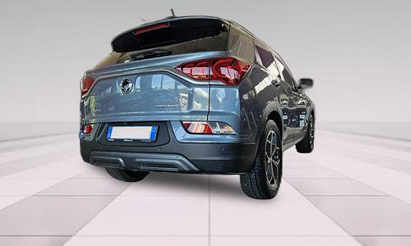 Ssangyong Korando 1....