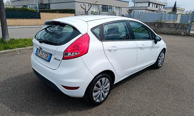 Ford Fiesta 1.2 Benz...