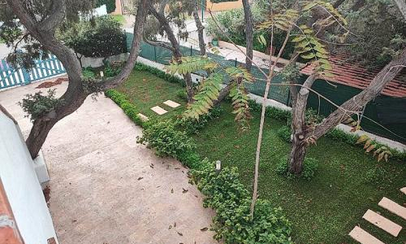 Eden Beach- A Pochi ...
