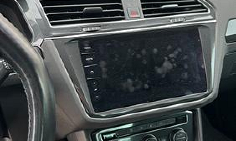 Volkswagen Tiguan...